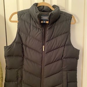 Women’s Lands’ End puffer vest size medium, black.